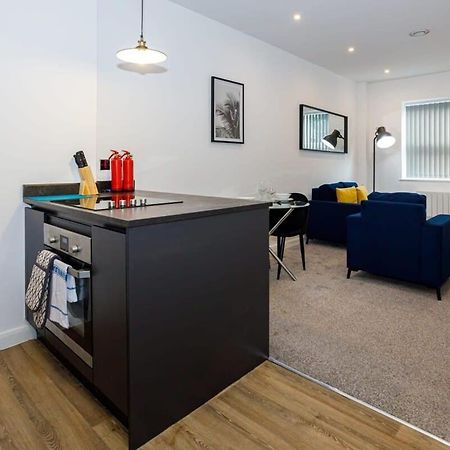 Contemporary 1 Bed Apartment Central Bolton Exterior foto