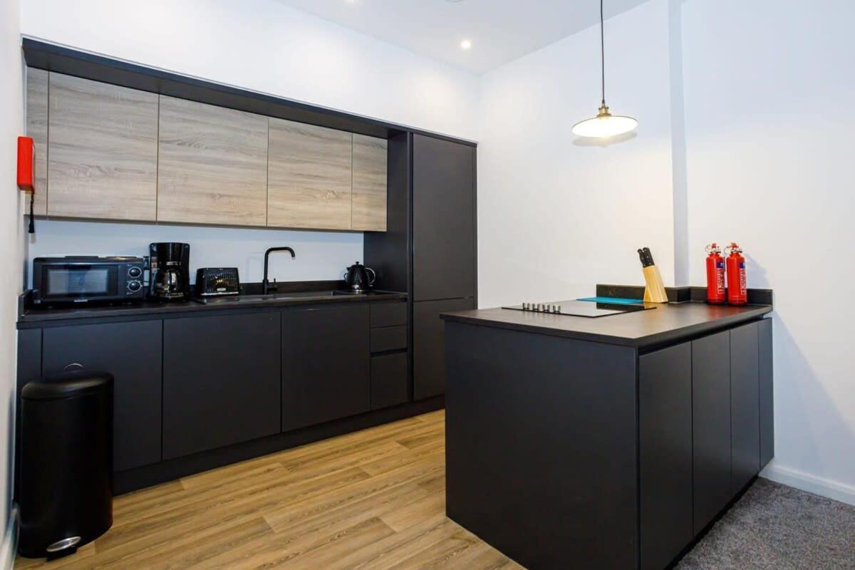 Contemporary 1 Bed Apartment Central Bolton Exterior foto